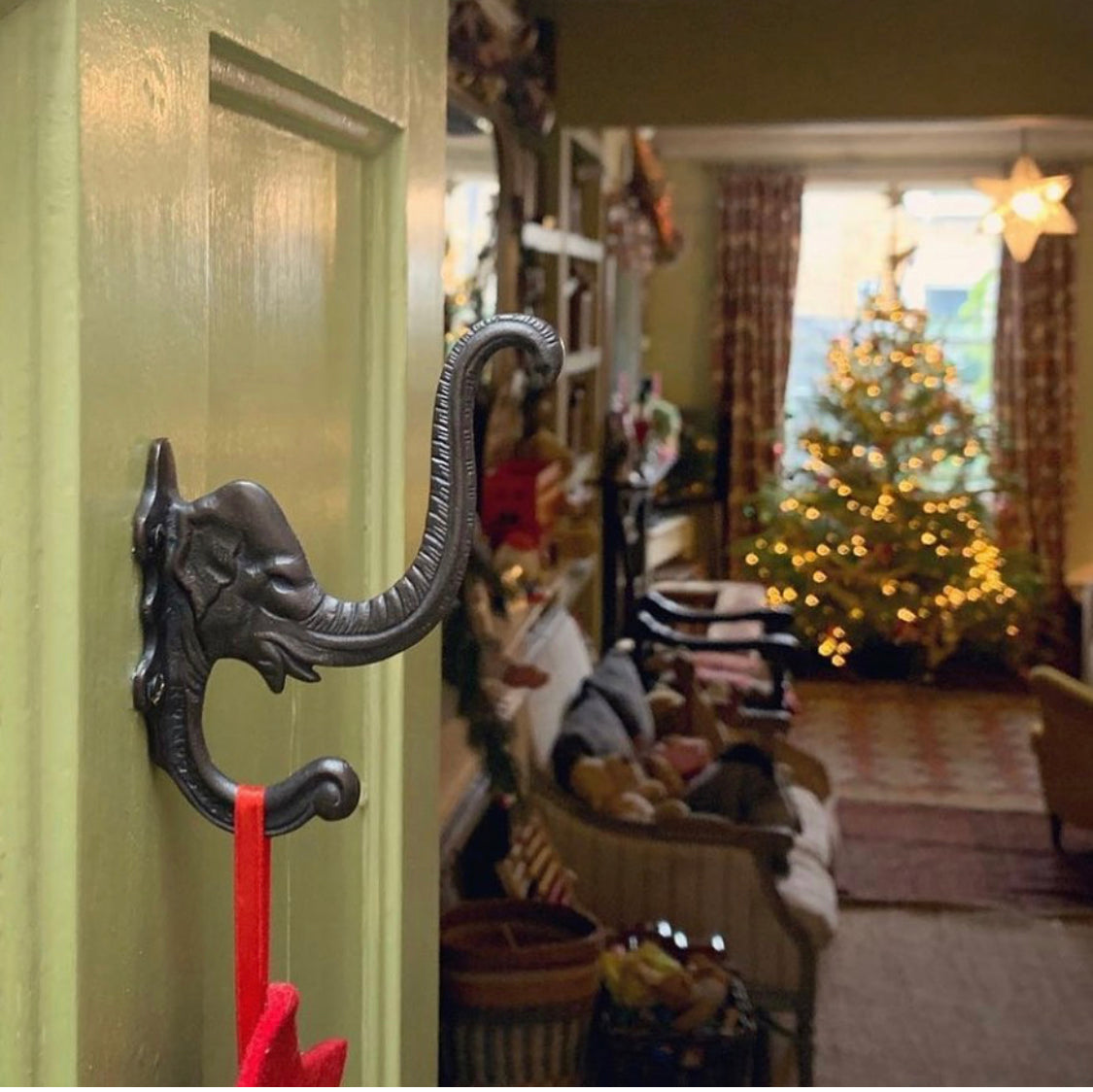 The Elephant Hook - Dark Bronze