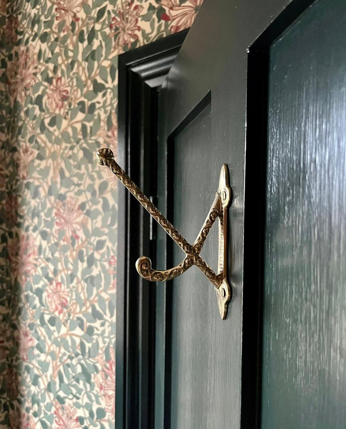 The Ludovica Hook - Brass